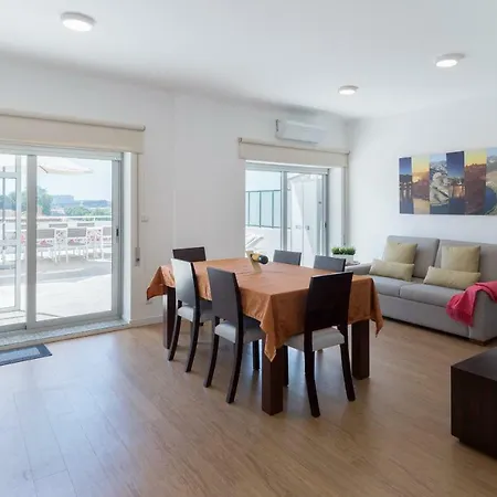 Host Wise - Annas Flats Ii *