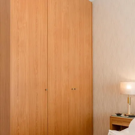 Apartment Host Wise - Lovely Flat With Charming Terrace
