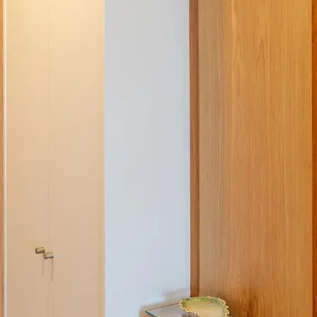 Apartment Host Wise - Lovely Flat With Charming Terrace *