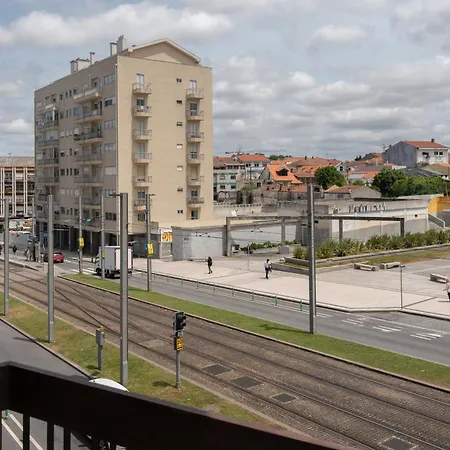 Host Wise - Lovely Flat With Charming Terrace Apartment Vila Nova de Gaia