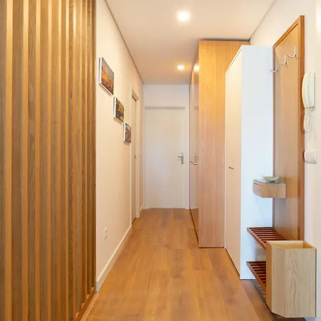 Host Wise - Lovely Flat With Charming Terrace Vila Nova de Gaia