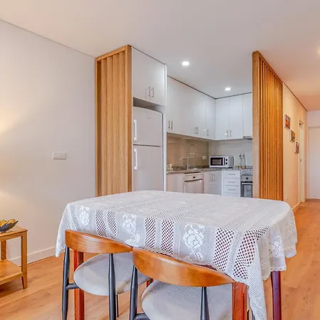 Apartment Host Wise - Lovely Flat With Charming Terrace