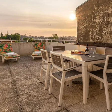 Host Wise - Lovely Flat With Charming Terrace * Vila Nova de Gaia