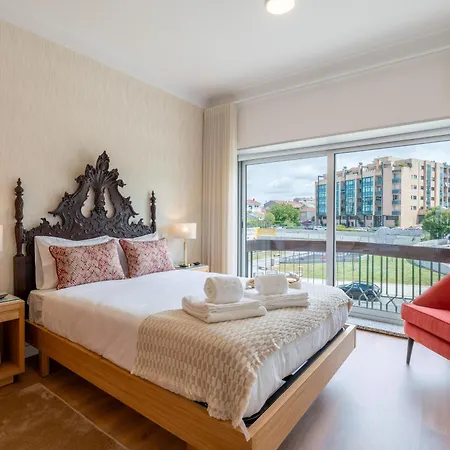 Host Wise - Lovely Flat With Charming Terrace