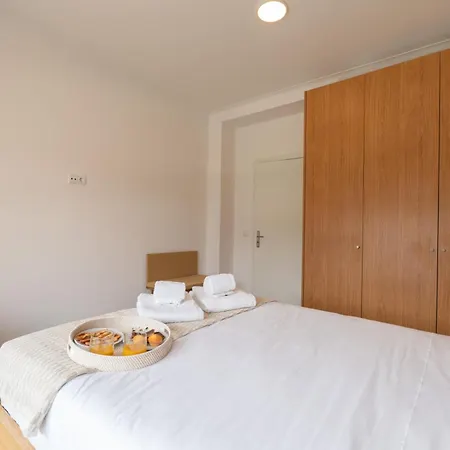 Apartment Host Wise - Lovely Flat With Charming Terrace *