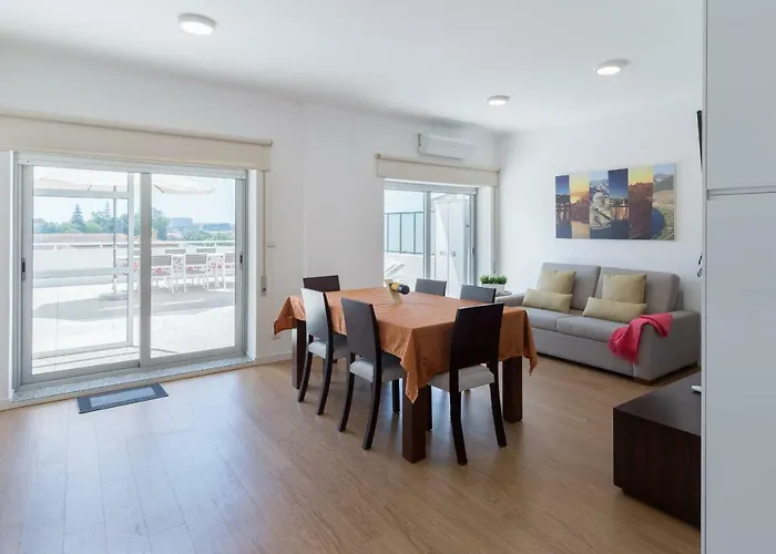 Host Wise - Annas Flats Ii *